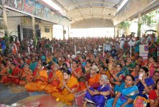 51 Devotees Watching Purnahuthi